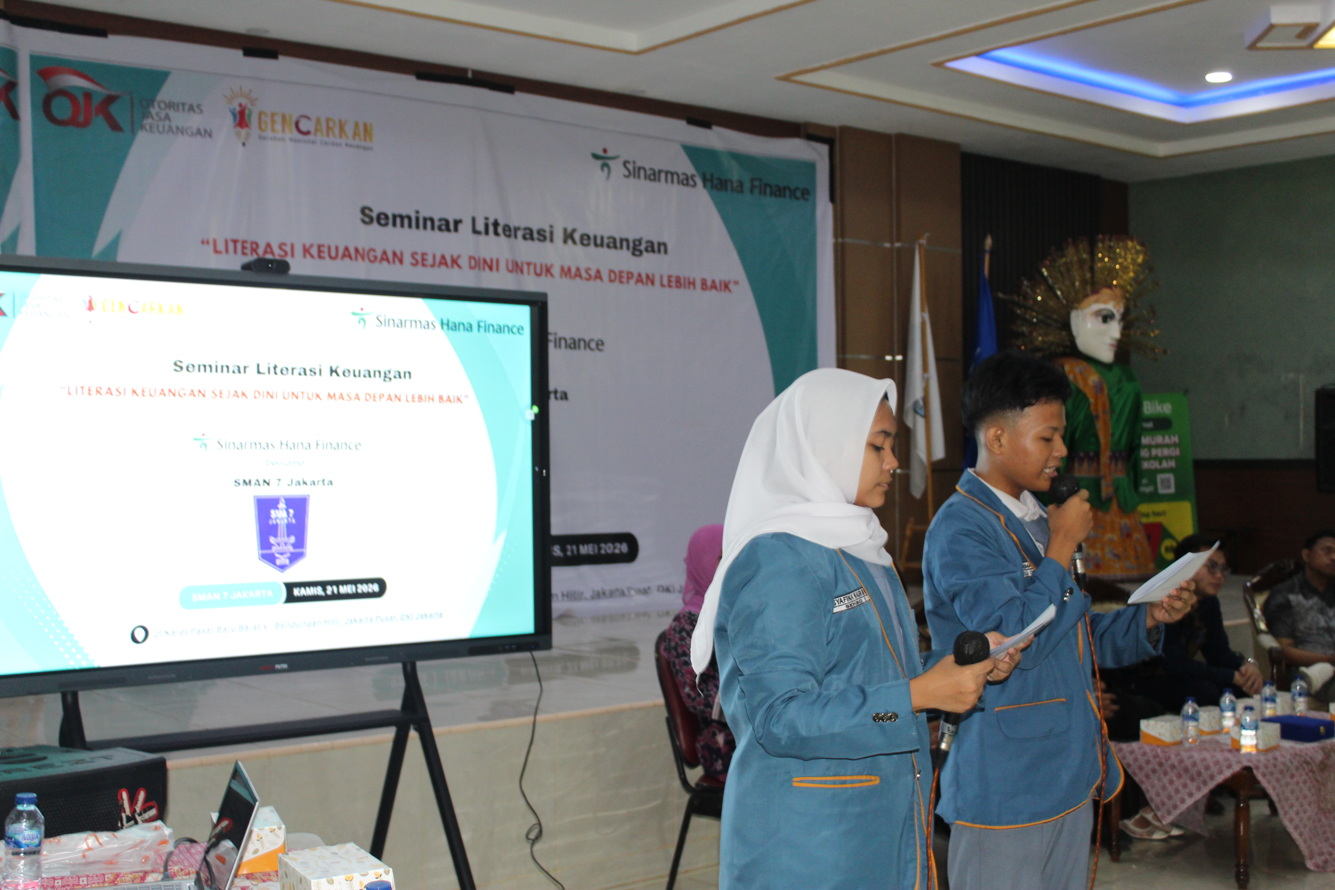 Seminar Literasi Keuangan Seminar-Literasi-Keuangan